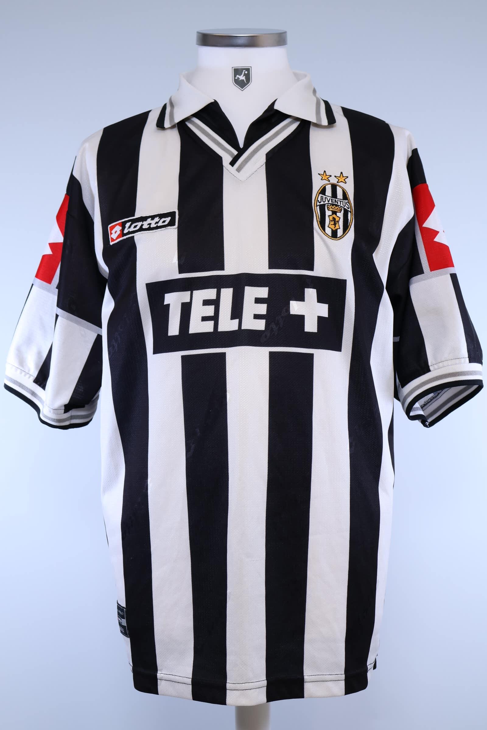 Juventus 2000/01 Home Shirt - LAuthentic Original Football Shirt
