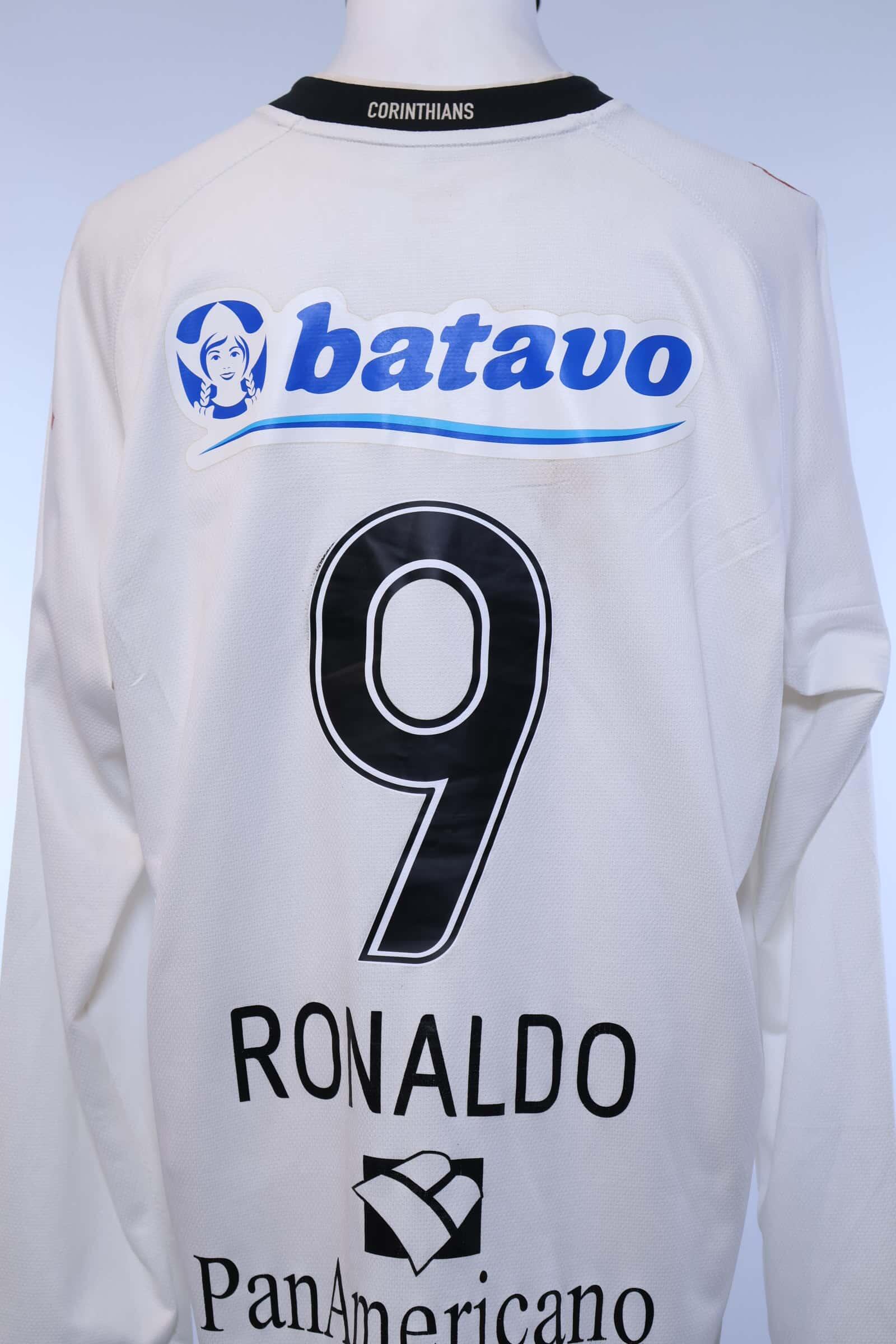 Corinthians 2009/09 Ronaldo #9 Home Shirt - XLAuthentic Original Football Shirt
