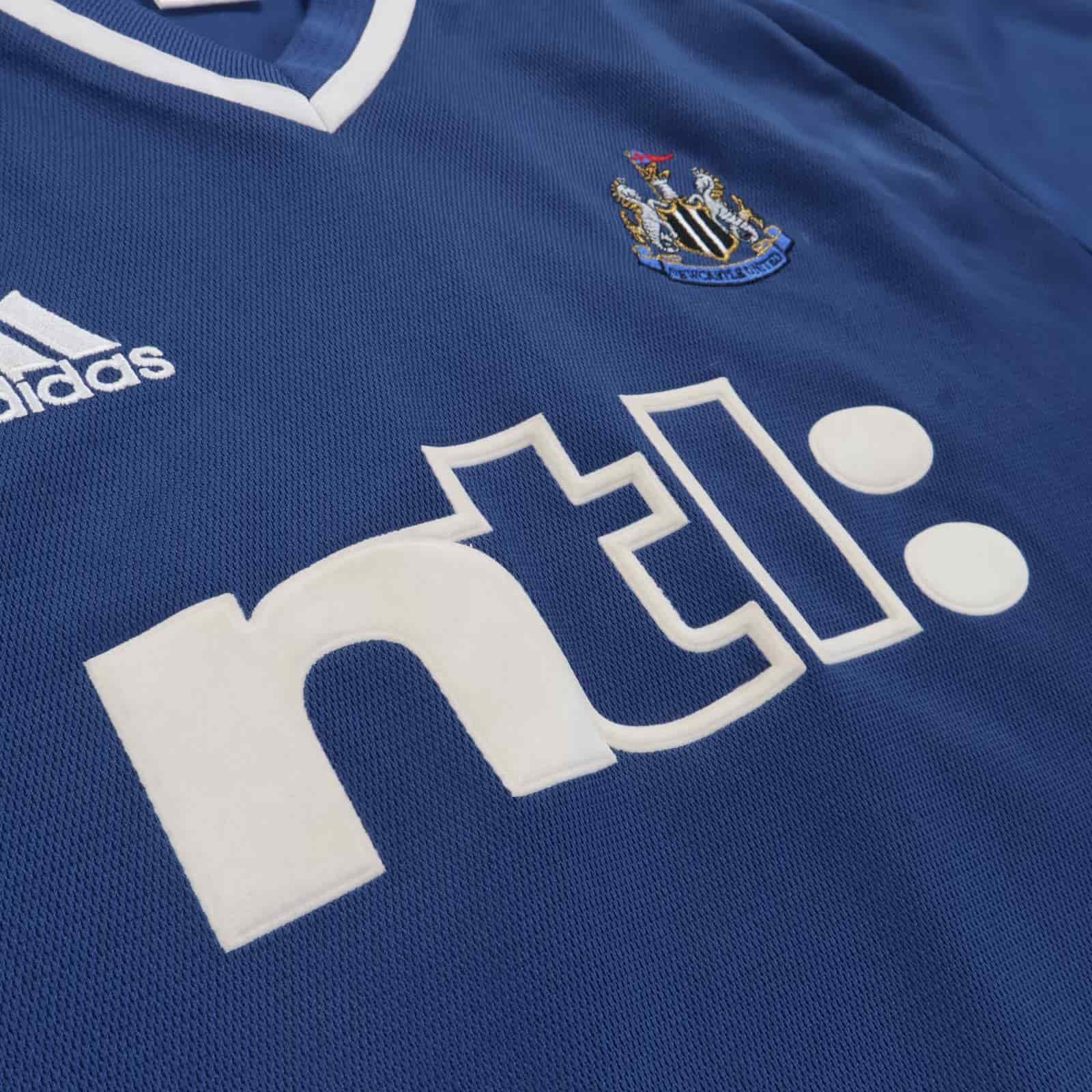 Newcastle United 2001/02 Away Shirt - M