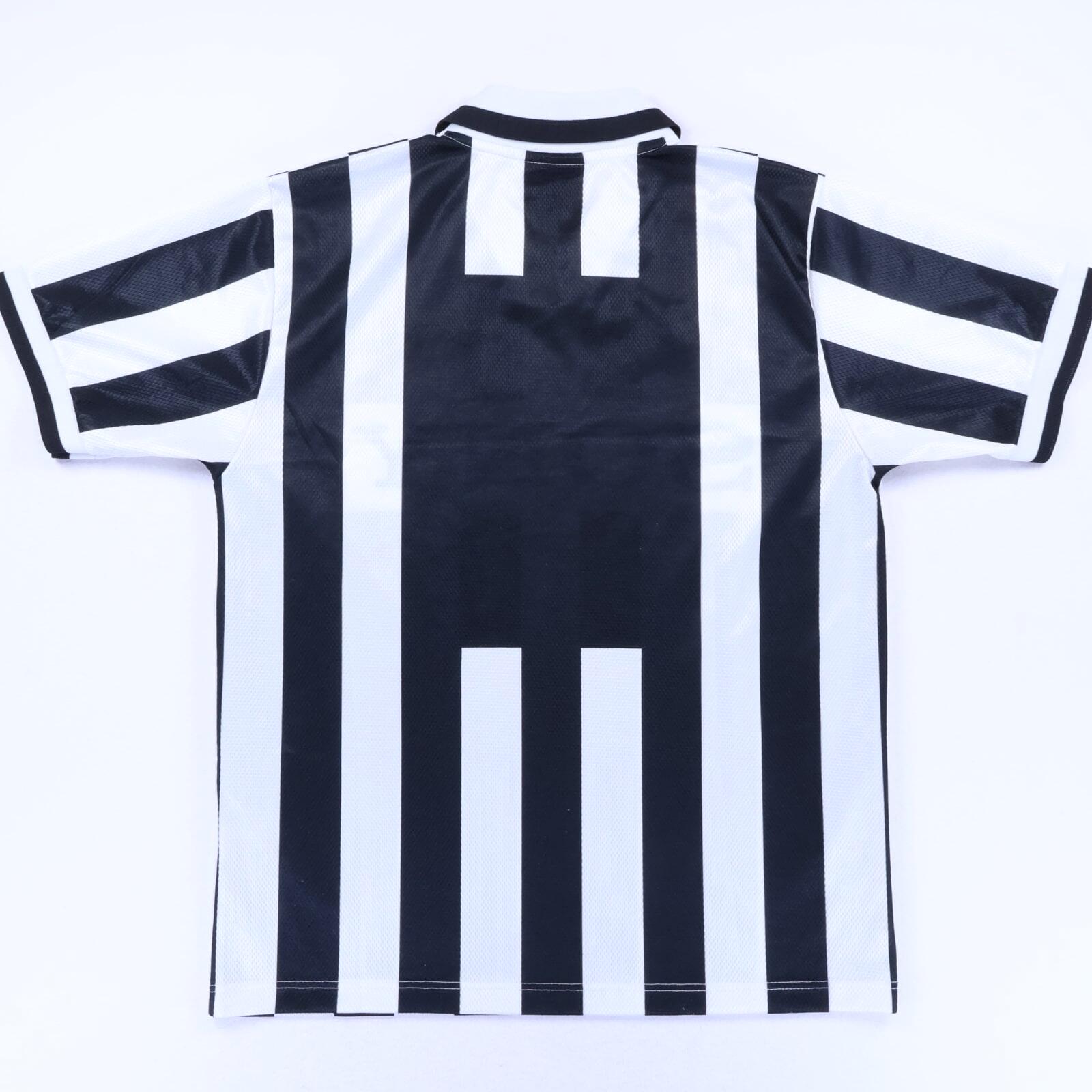 Juventus 1995/97 Home Shirt - M
