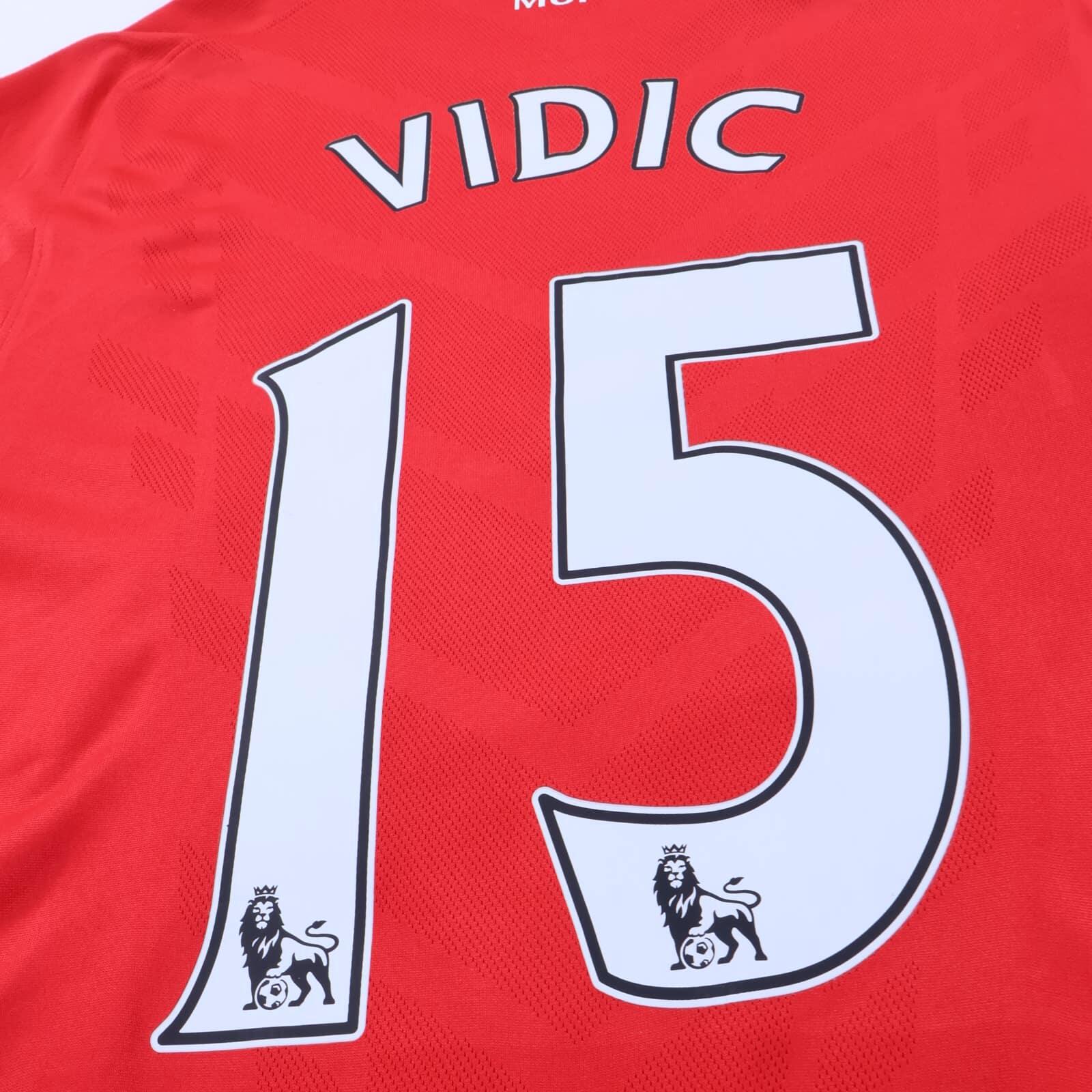 Manchester United Vidic #15 2010/11 Home Shirt - S