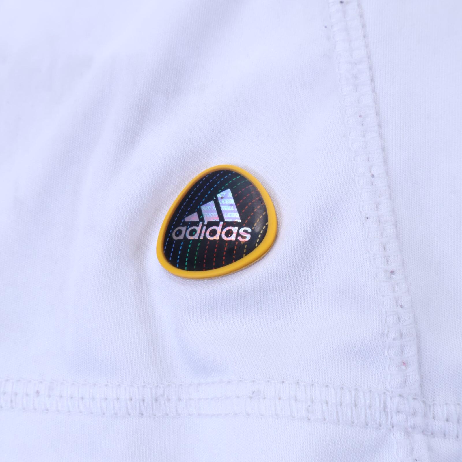 Real Madrid 2010/11 Home Shirt - L- BACK