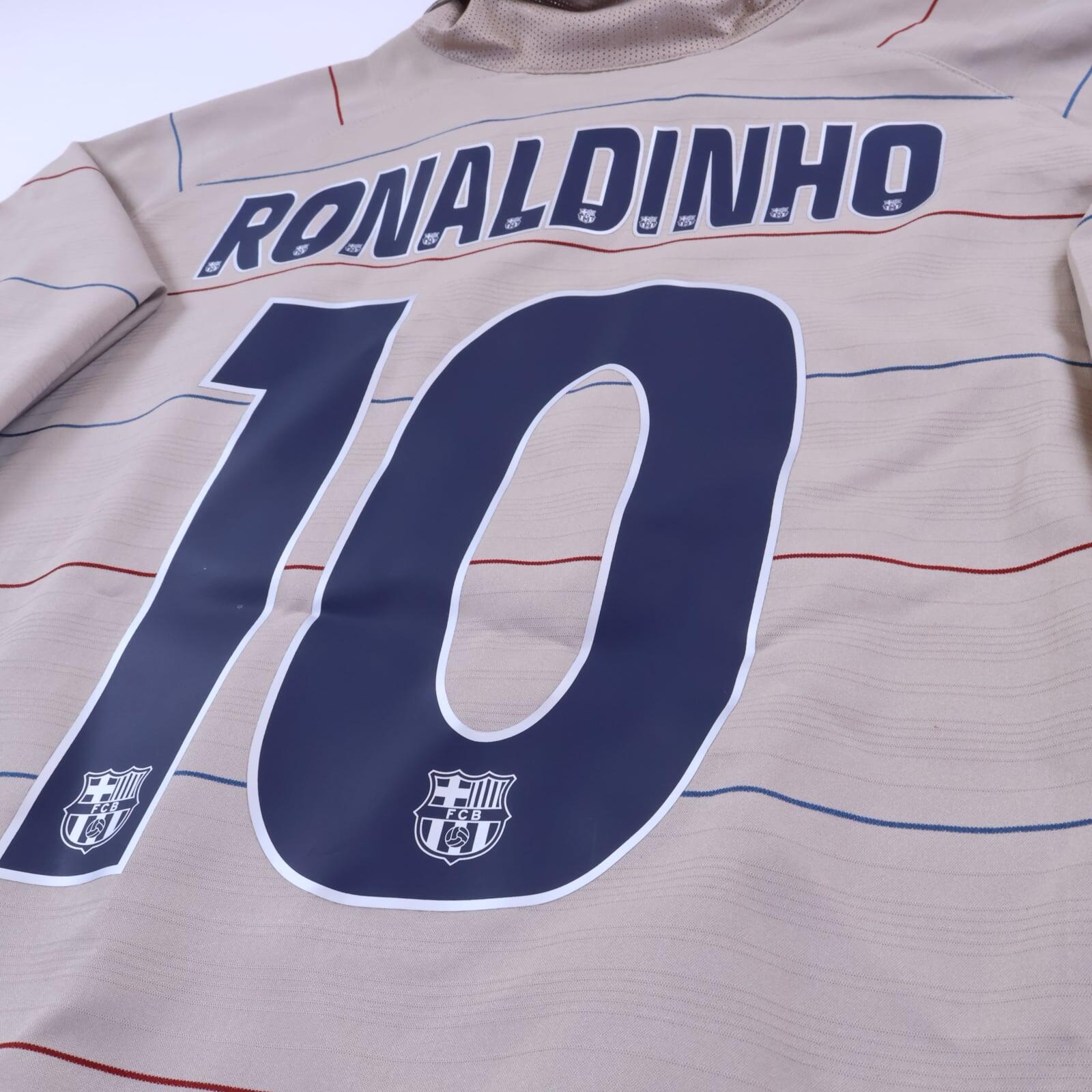 Barcelona Ronaldinho #10 2003/04 Away Shirt - L