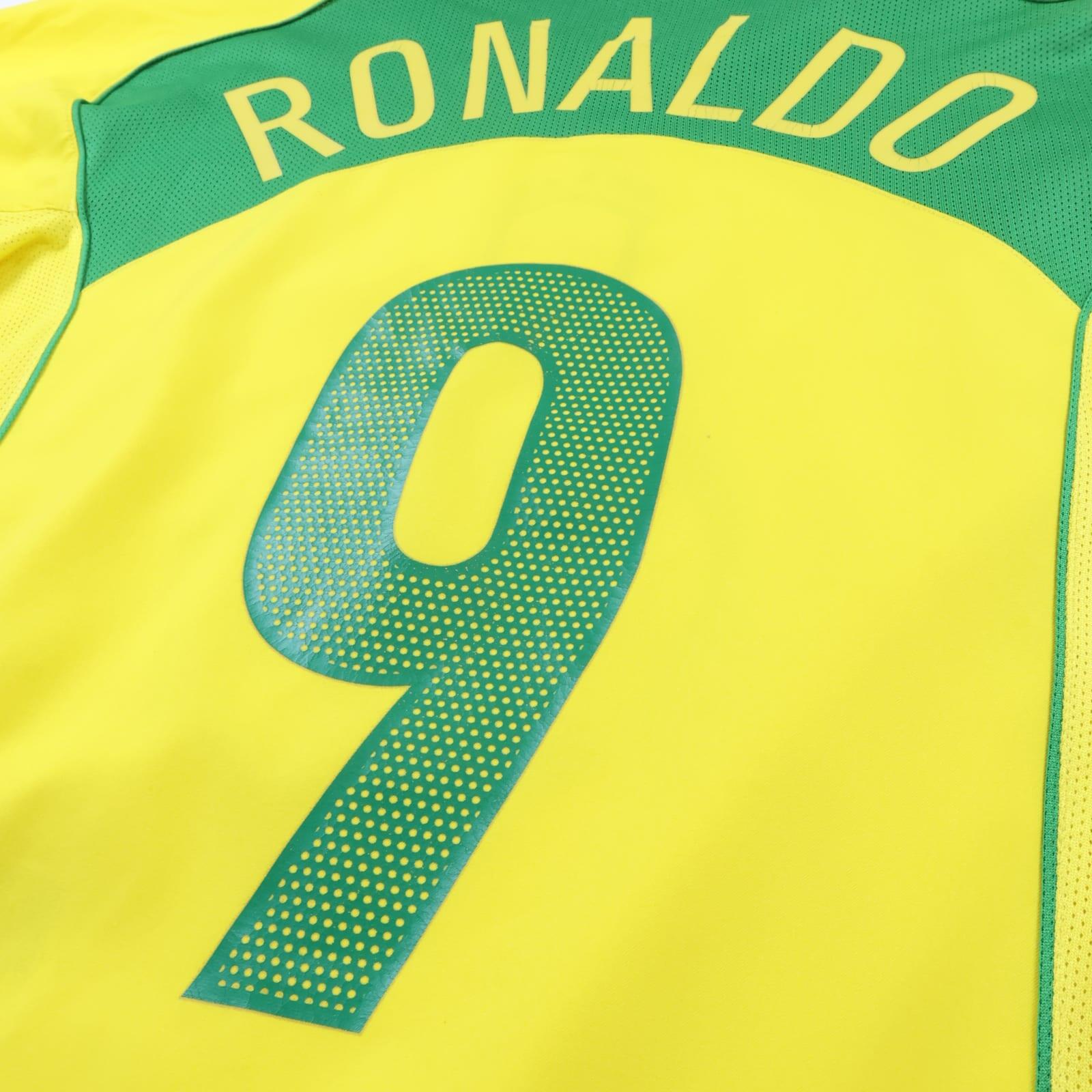 Brazil Ronaldo #9 2004/06 Home Shirt - M