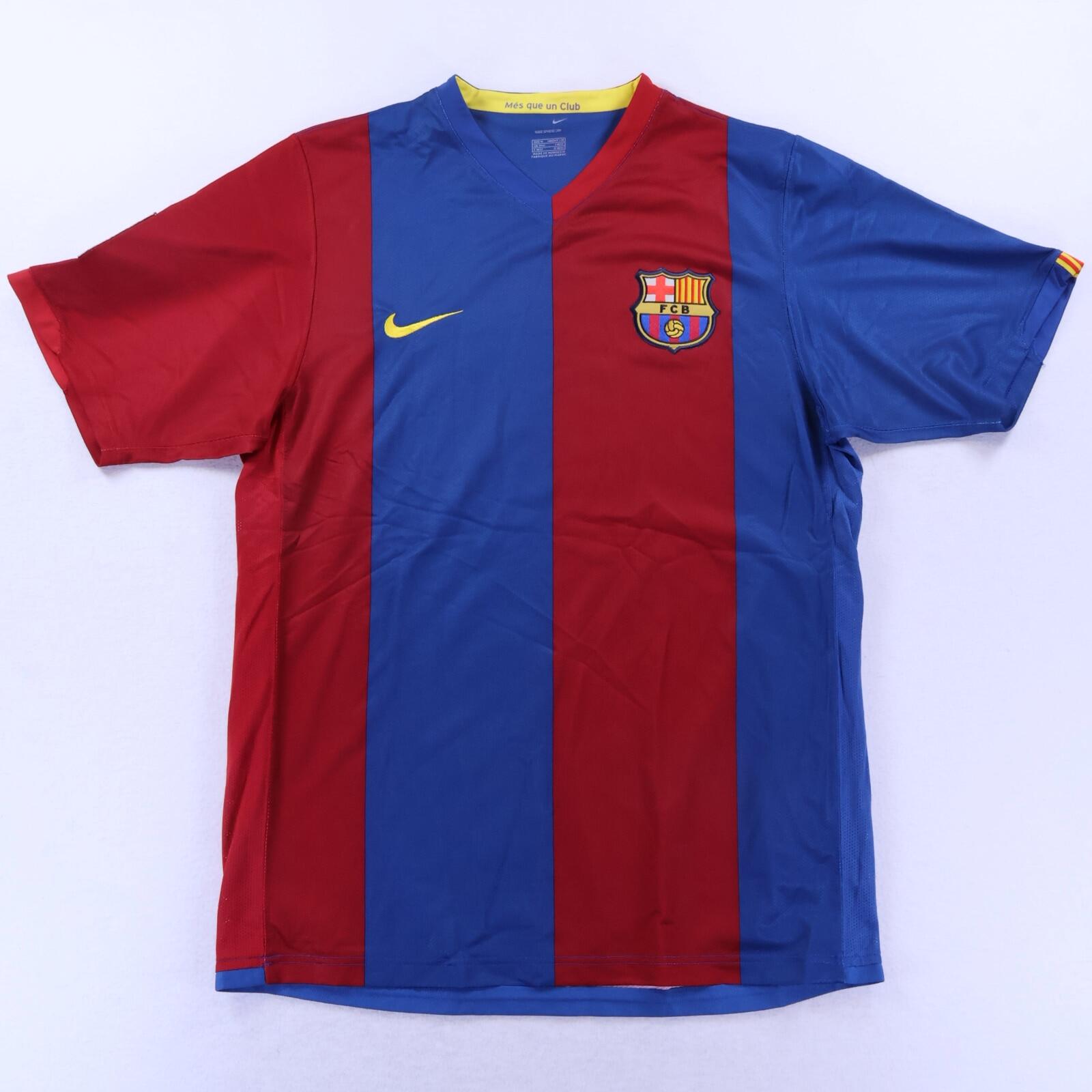 *NWT* Barcelona Ronaldinho #10 2006/07 Home Shirt - M