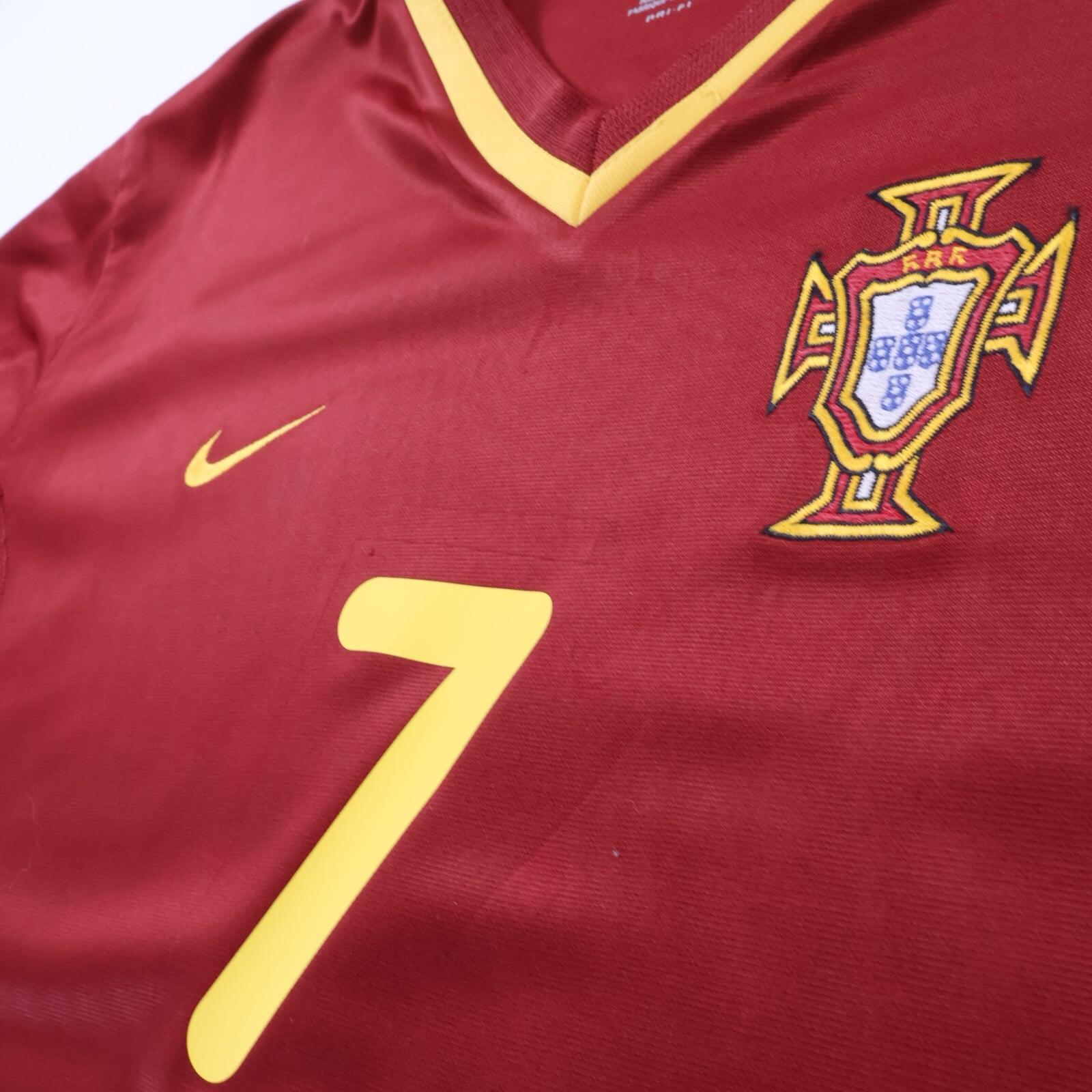 Portugal Figo #7 2000/02 Home Shirt - M