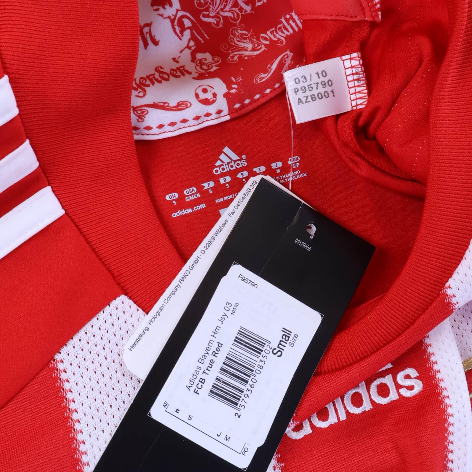 *NWT* Bayern Munich 2010/11 Home Shirt - S
