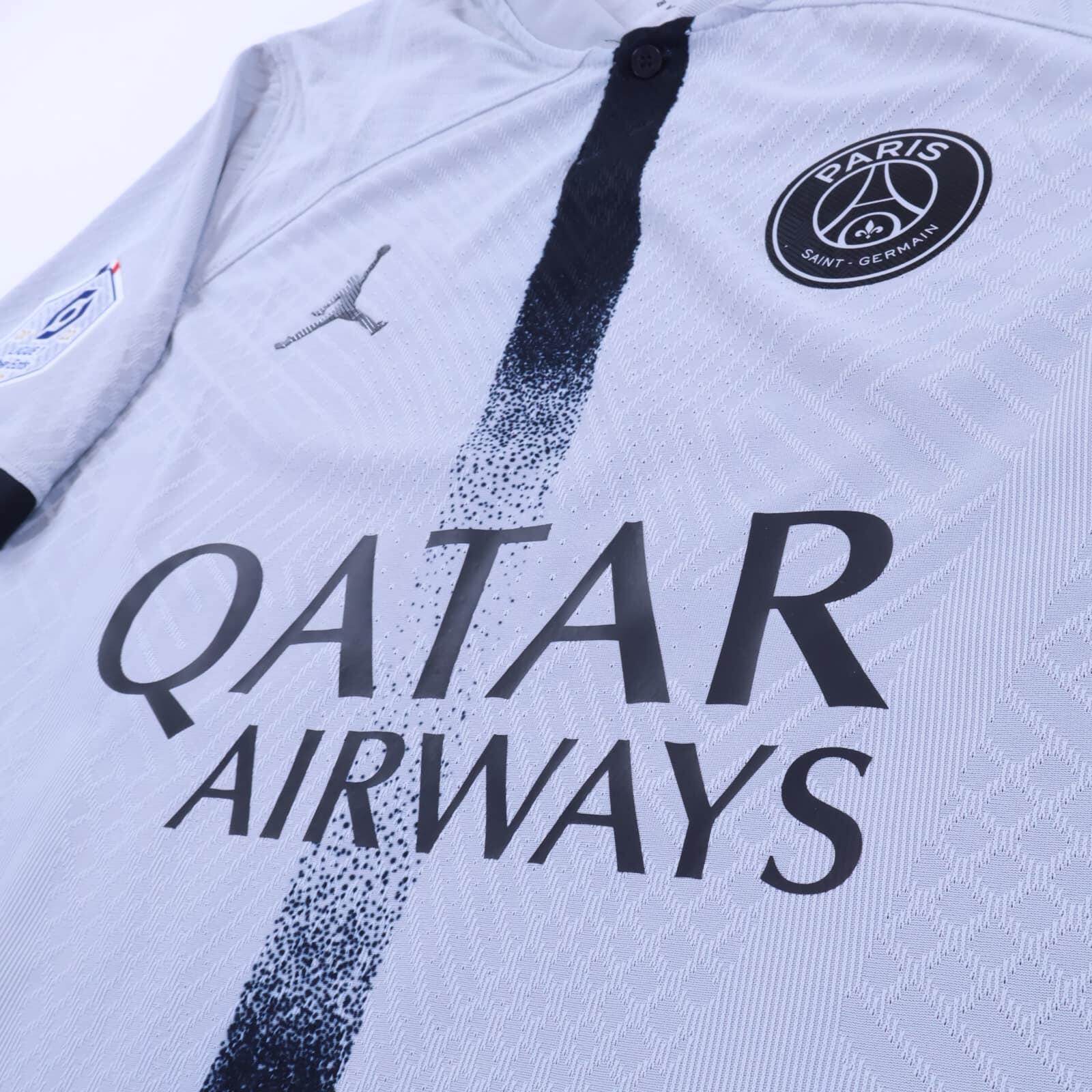 *NWT* Paris Saint-Germain F.C Messi #30 2022/23 Away Shirt - L