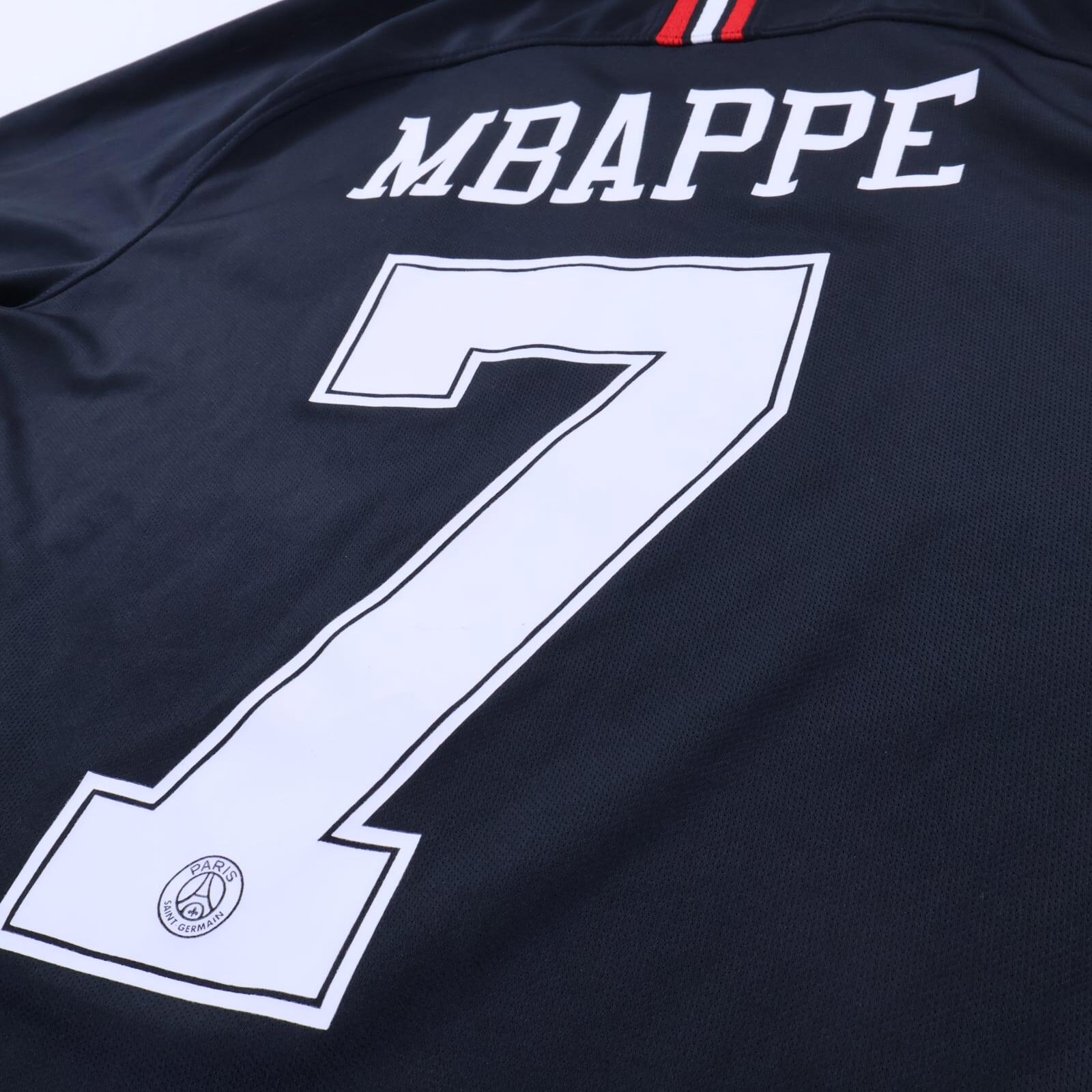 Paris Saint-Germain F.C Mbappé #7 2018/19 Third Shirt - M