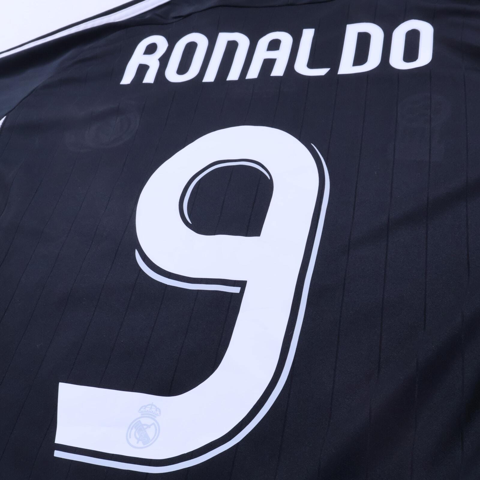 Real Madrid Ronaldo #9 2006/07 Away Shirt - L