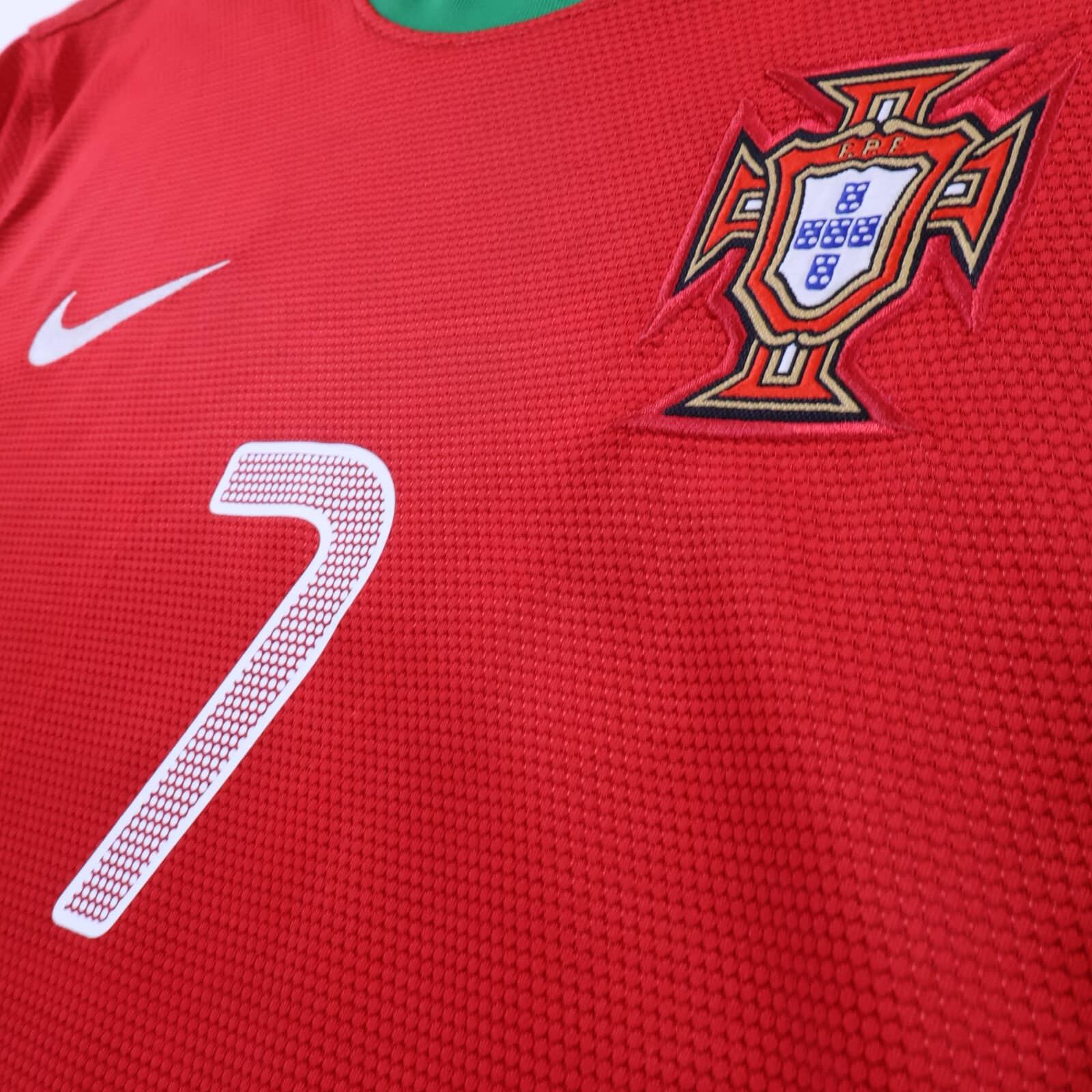 Portugal Ronaldo #7 2012/13 Home Shirt - M