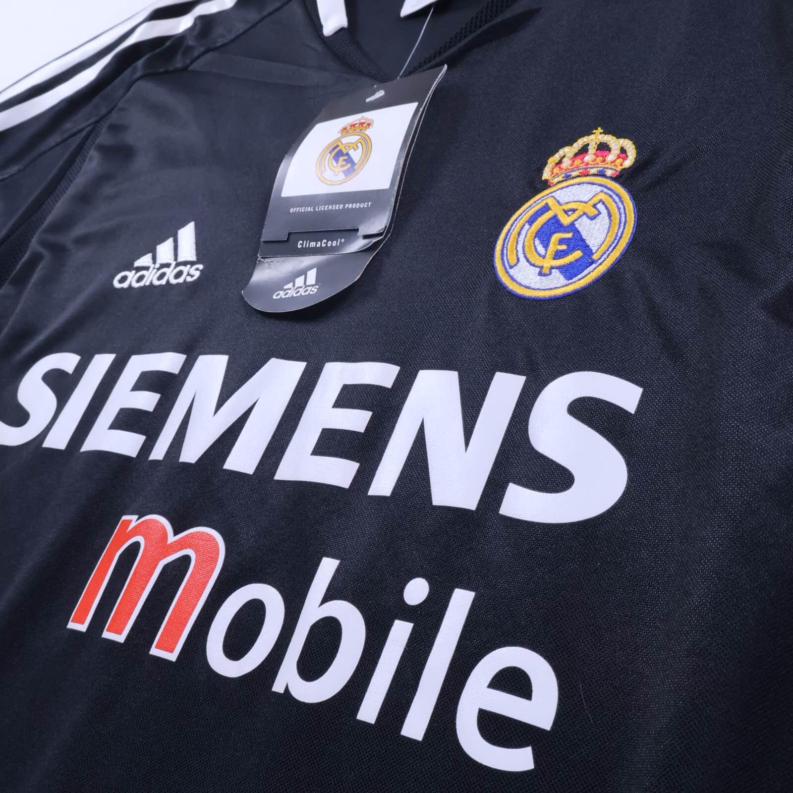 *NWT* Real Madrid Ronaldo #9 2004/05 Away Shirt - L