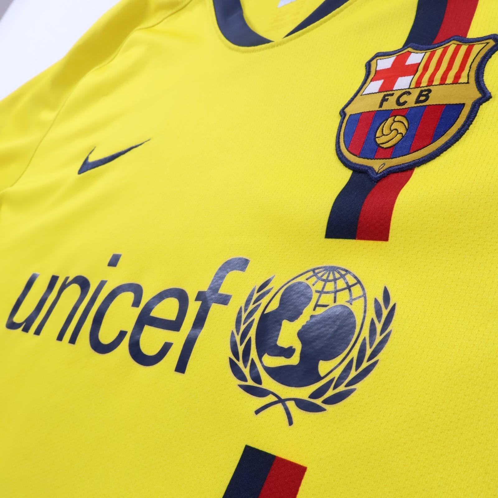 Barcelona Ibrahimović #9 2008/09 Away Shirt - XL