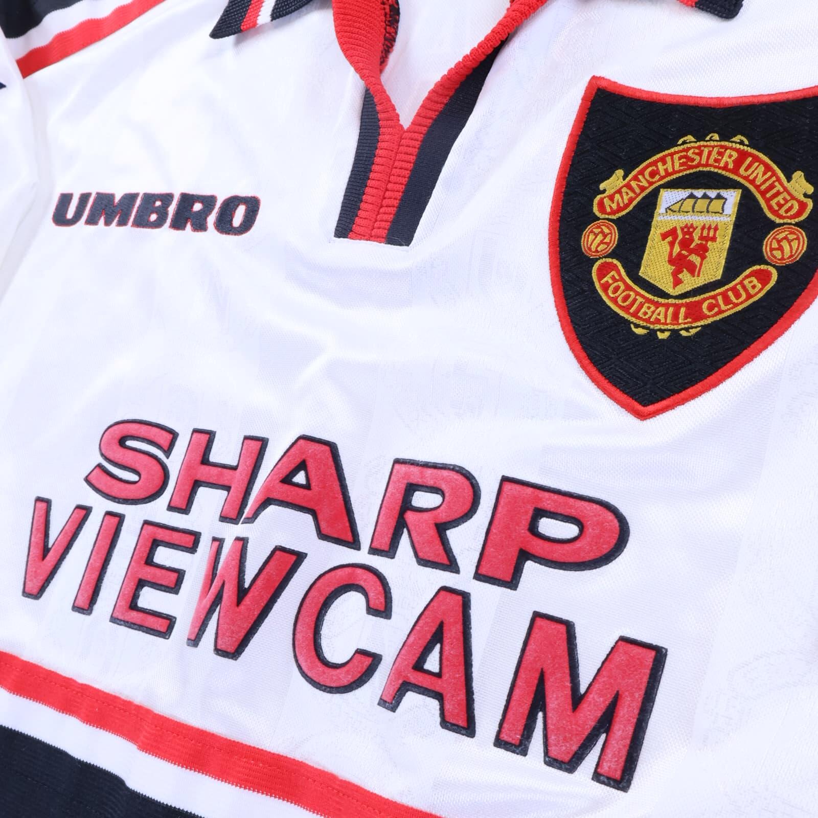 Manchester United Keane #16 1997/99 Away Shirt - M