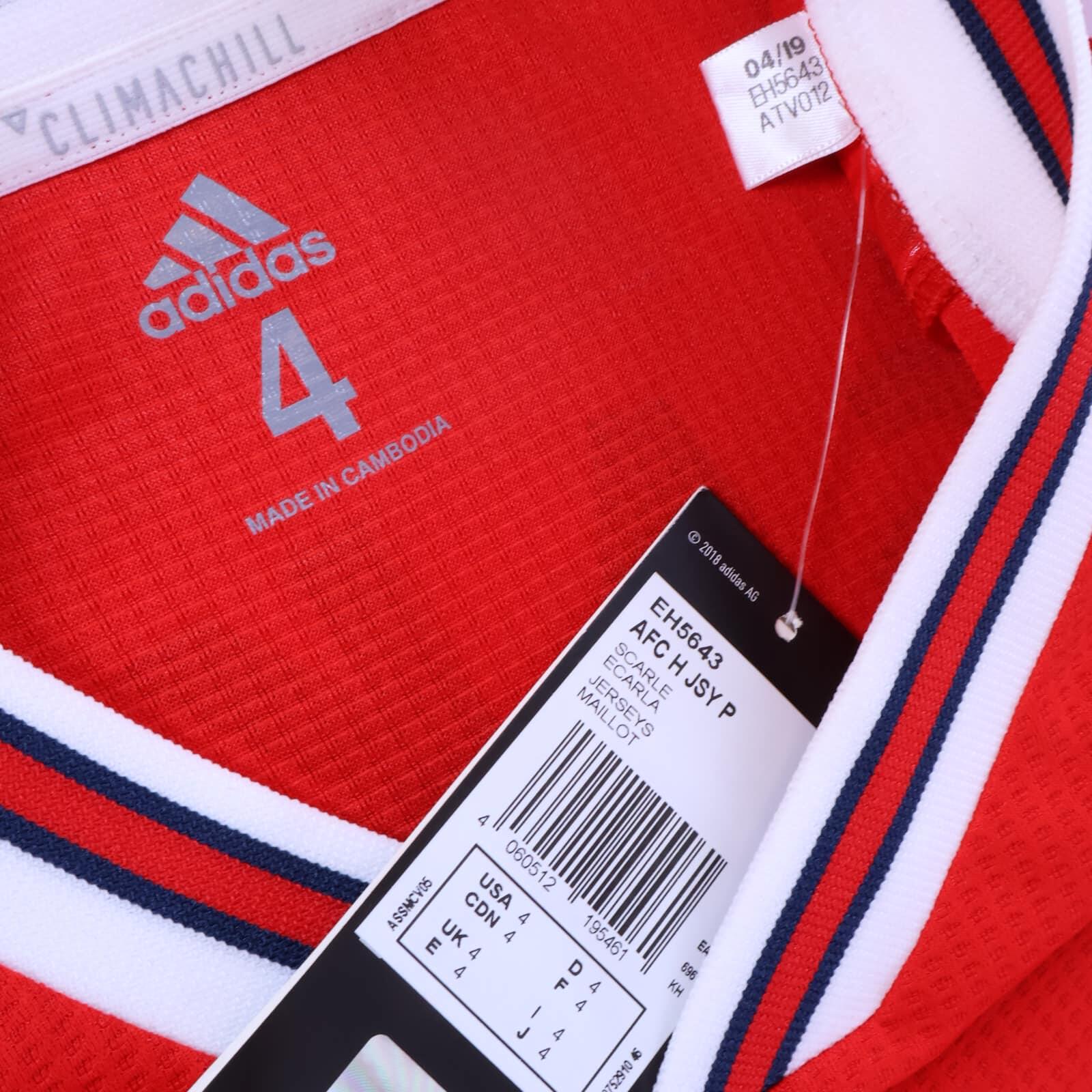 *NWT* Arsenal Saka #77 2019/20 Kit Room Home Shirt - S