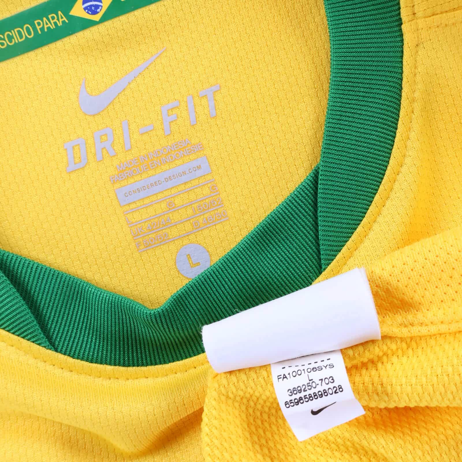 Brazil Robinho #11 2010/11 Home Shirt - L