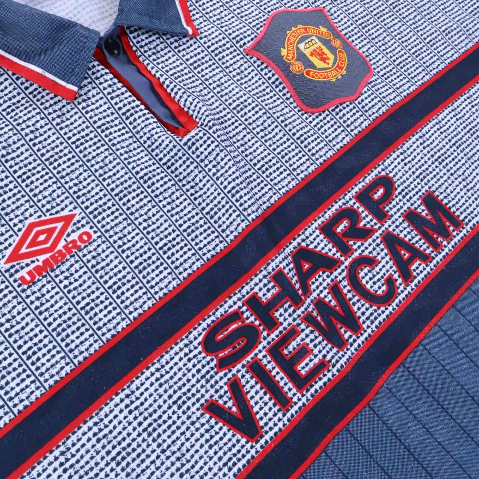 Manchester United Cantona #7 1995/96 Away Shirt - 2XL