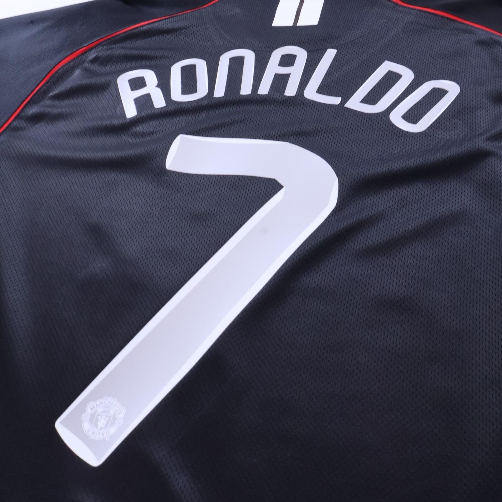 Manchester United Ronaldo 2007/08 Away Shirt - L