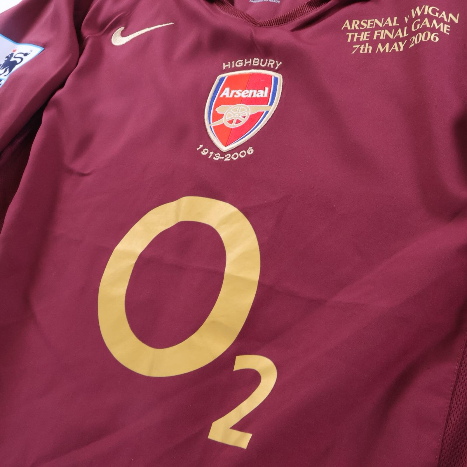 *MINT* Arsenal Henry #14 2005/06 Home Shirt - M