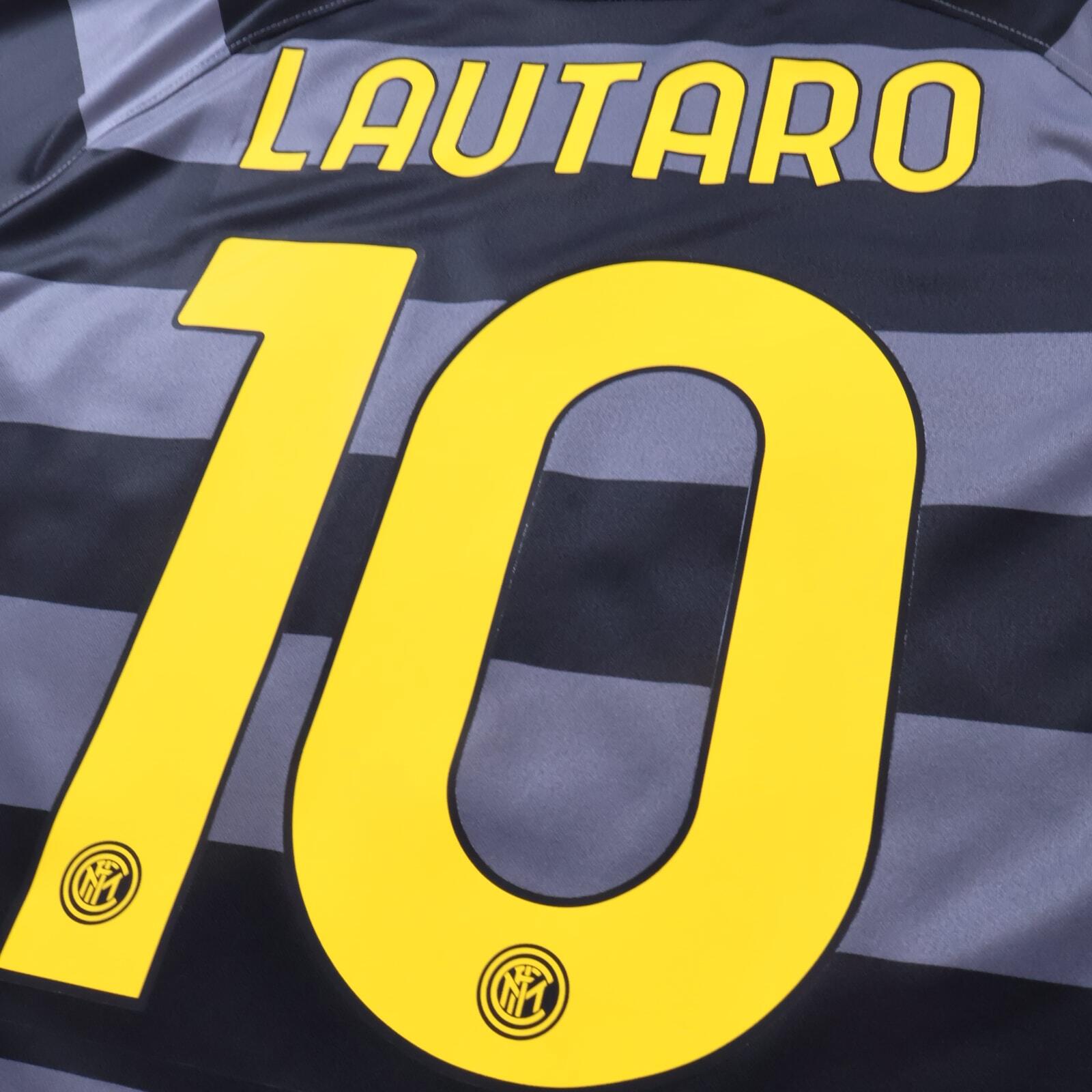 Inter Milan Lautaro #10 2020/21 Third Shirt - M
