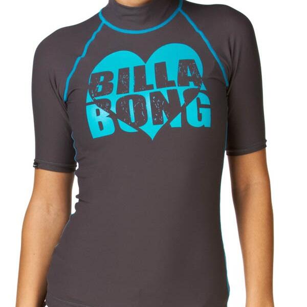 ! alt : 700c7fc3-5ee2-4e07-b9d9-a508a8dca260 ! title : Billabong-Love-SS-grey-blue-front.jpg ! desc : ! caption :