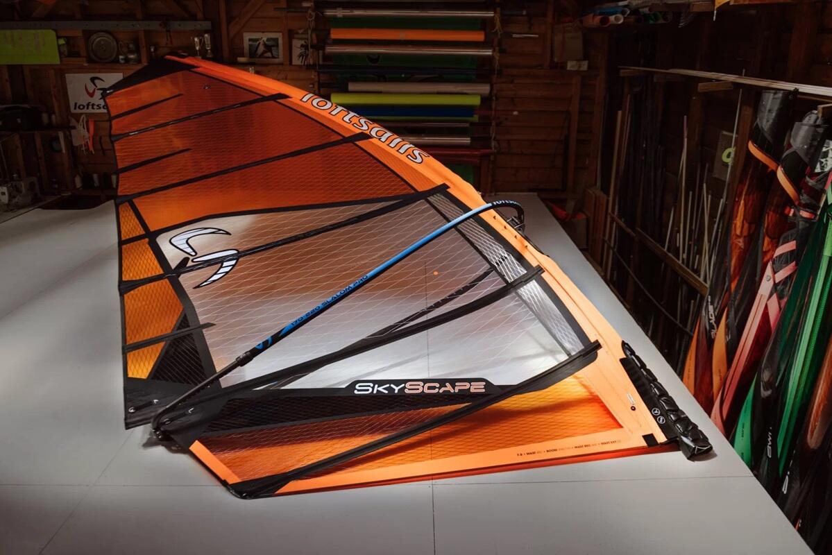 ! alt : ! title : Loftsails Skyscape 2024 2025 4boards ! desc : ! caption :