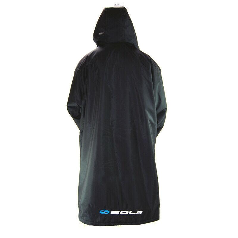 ! alt : ed08ae2d-3a1d-4aec-a41b-496d0cdbbf9c ! title : sola-robe2.jpg ! desc : ! caption :