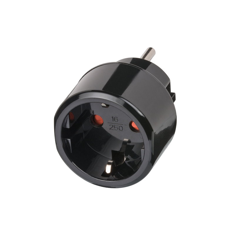 Adaptor US 15A NEMA Plug to DE Schuko Socket front