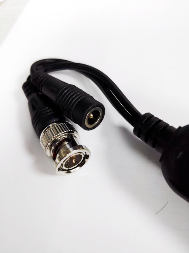 8mp Balun With Tail One end. Carries Video and Power down one CAT cable.