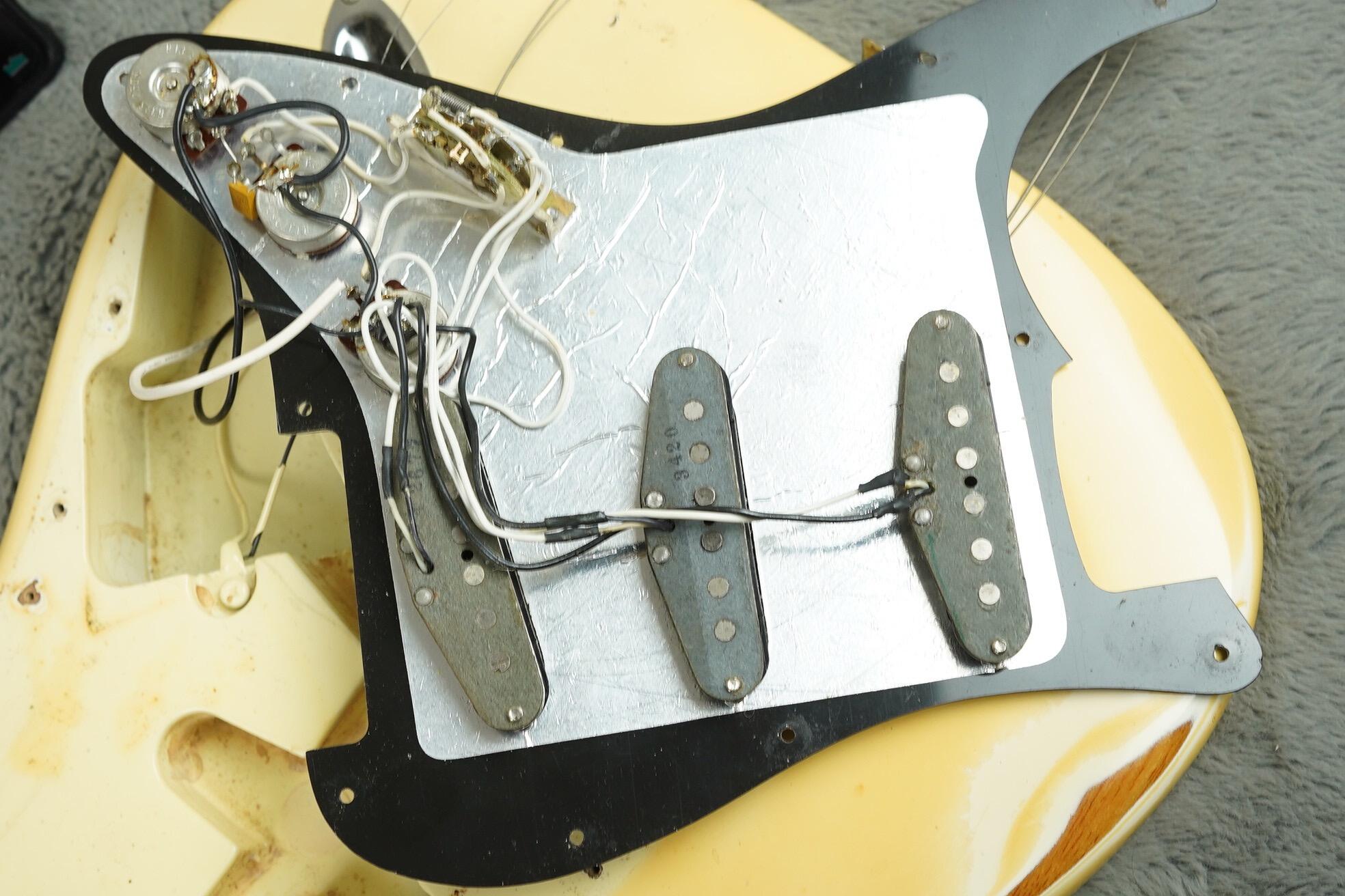 1979 Fender Stratocaster white