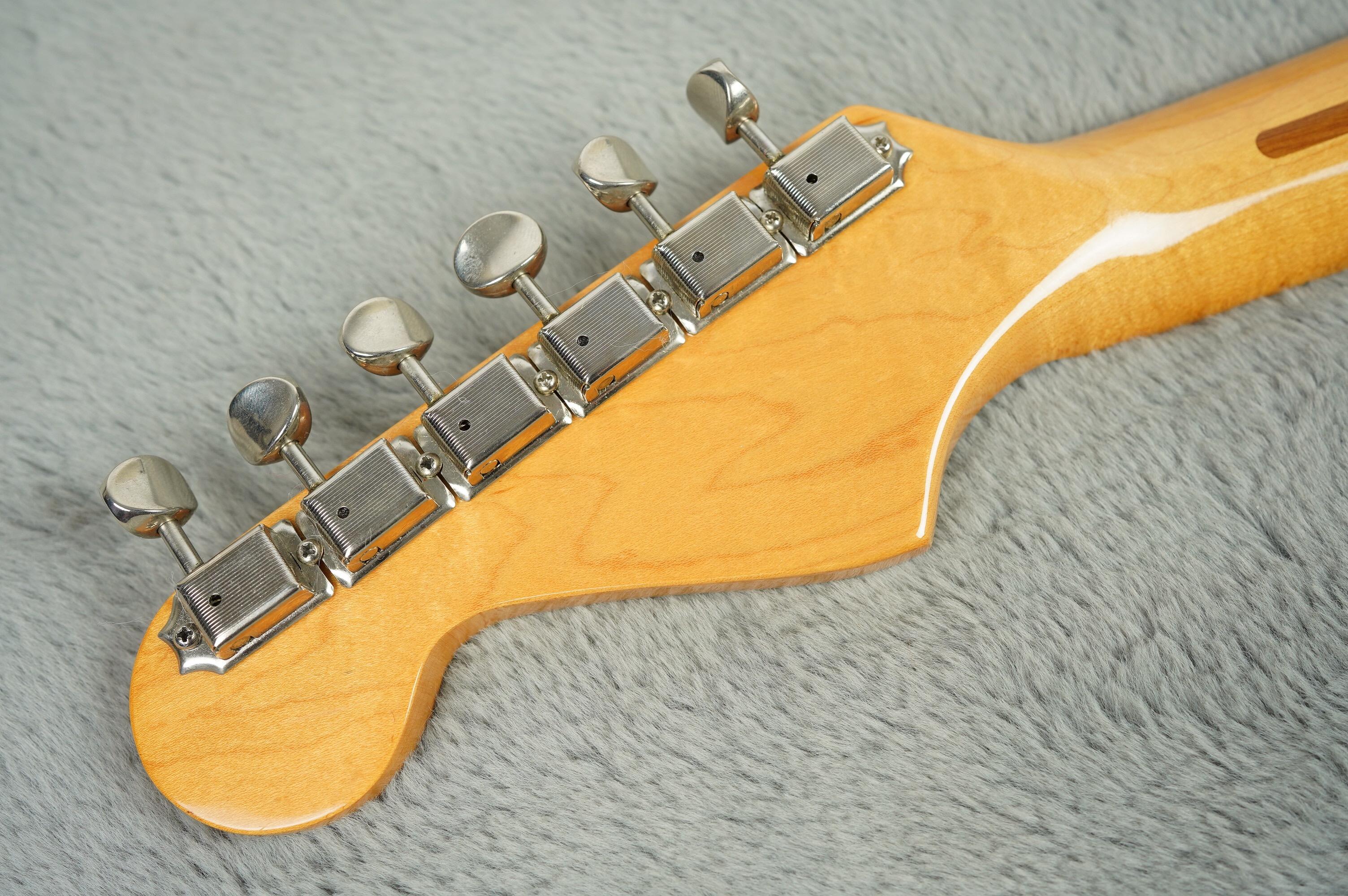 1983 Fender AVRI Stratocaster