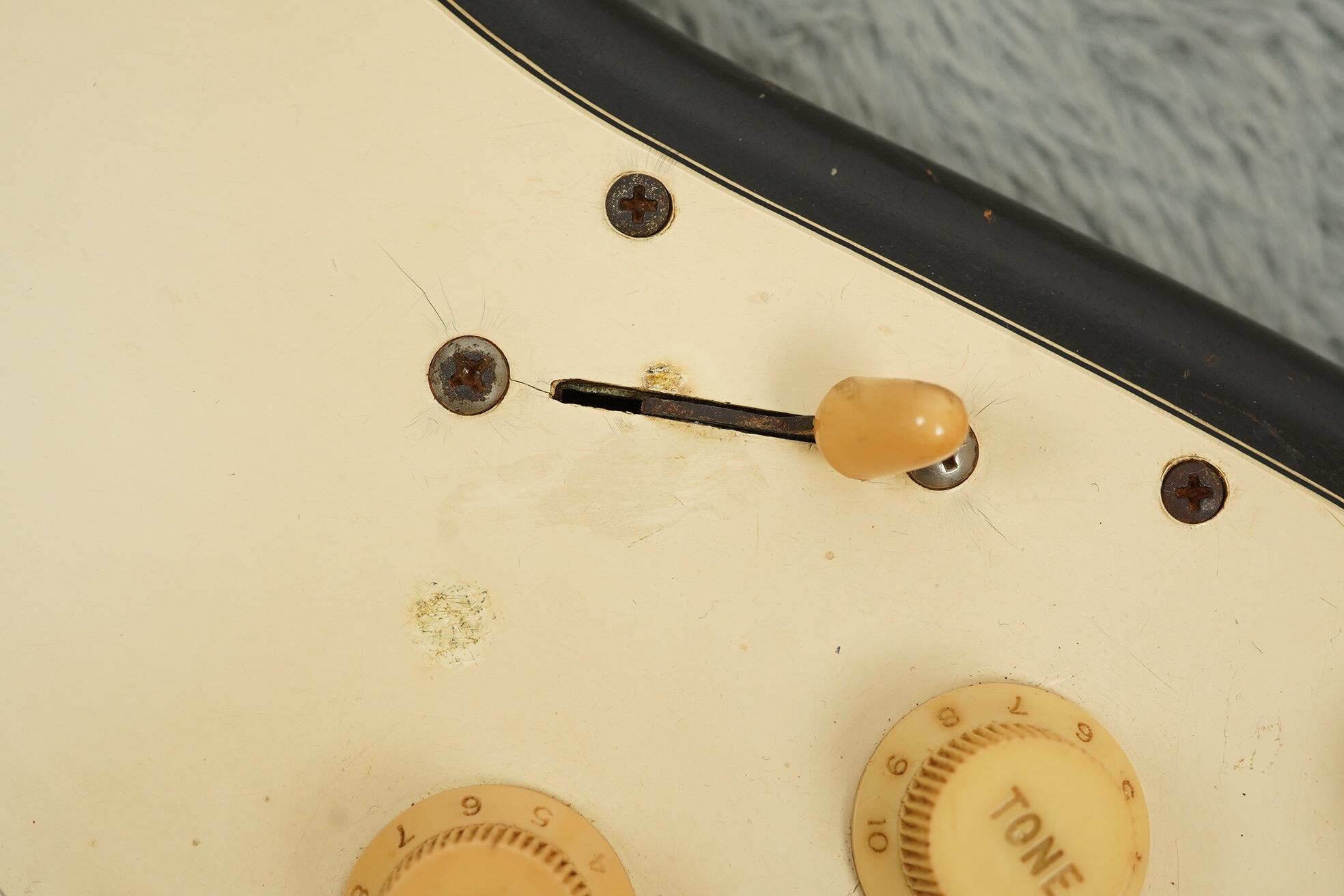 1966 Fender Stratocaster, Sunburst