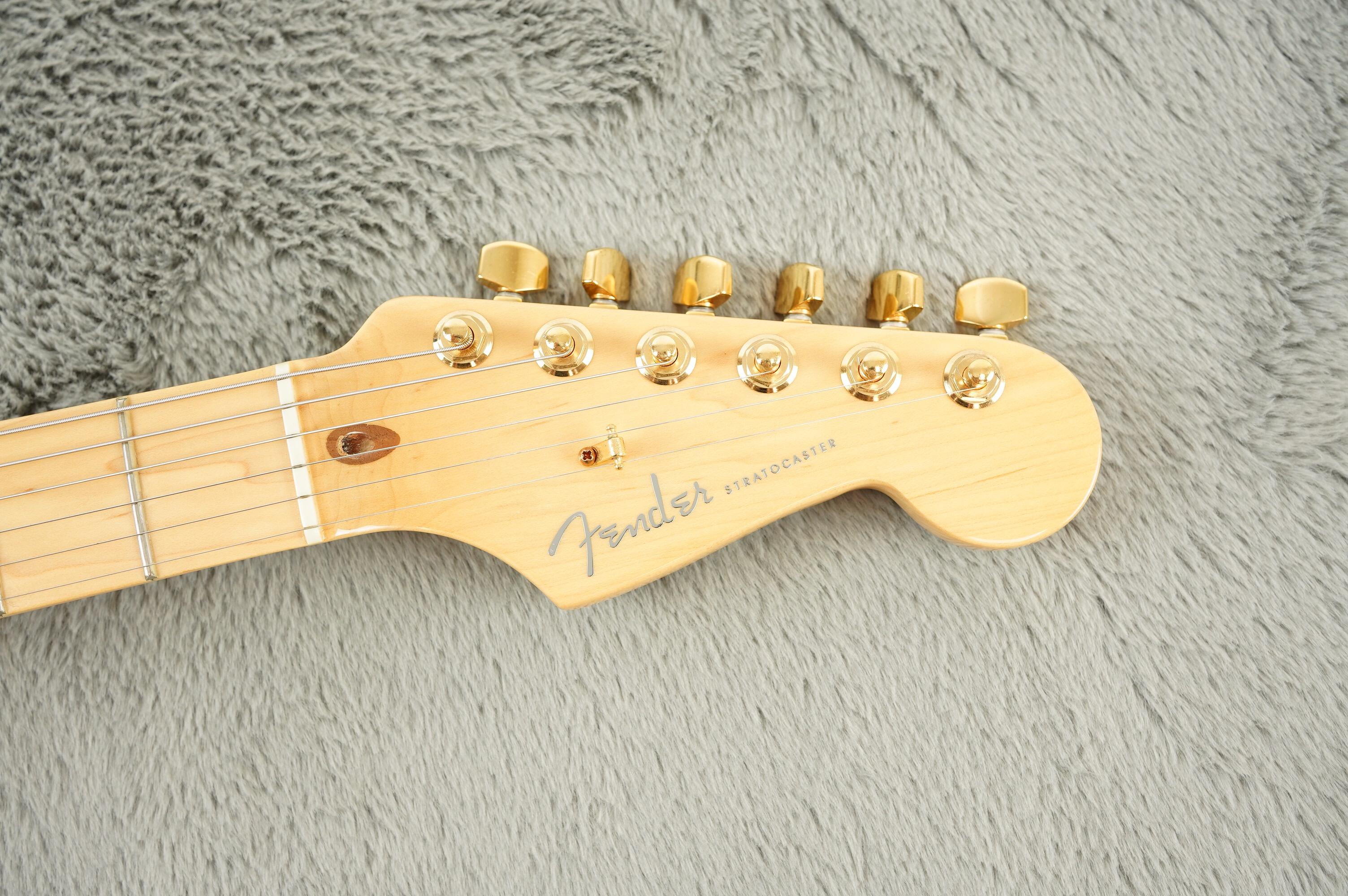 2004 Fender 50th Anniversary Deluxe Stratocaster Sunburst