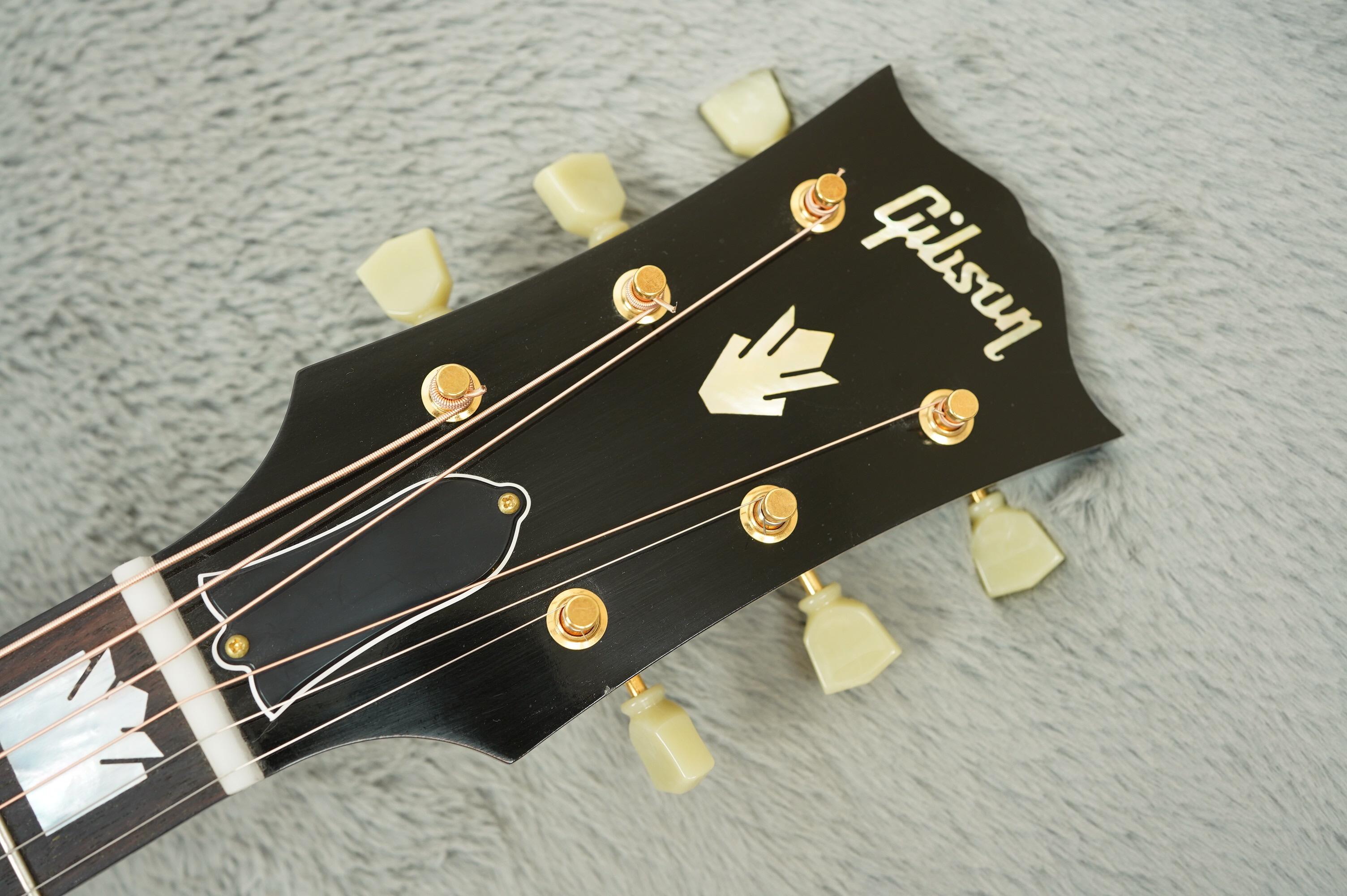 2021 Gibson J-150 ex Noel Gallagher