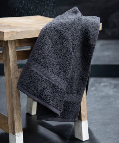 TC003 Luxury range hand towel