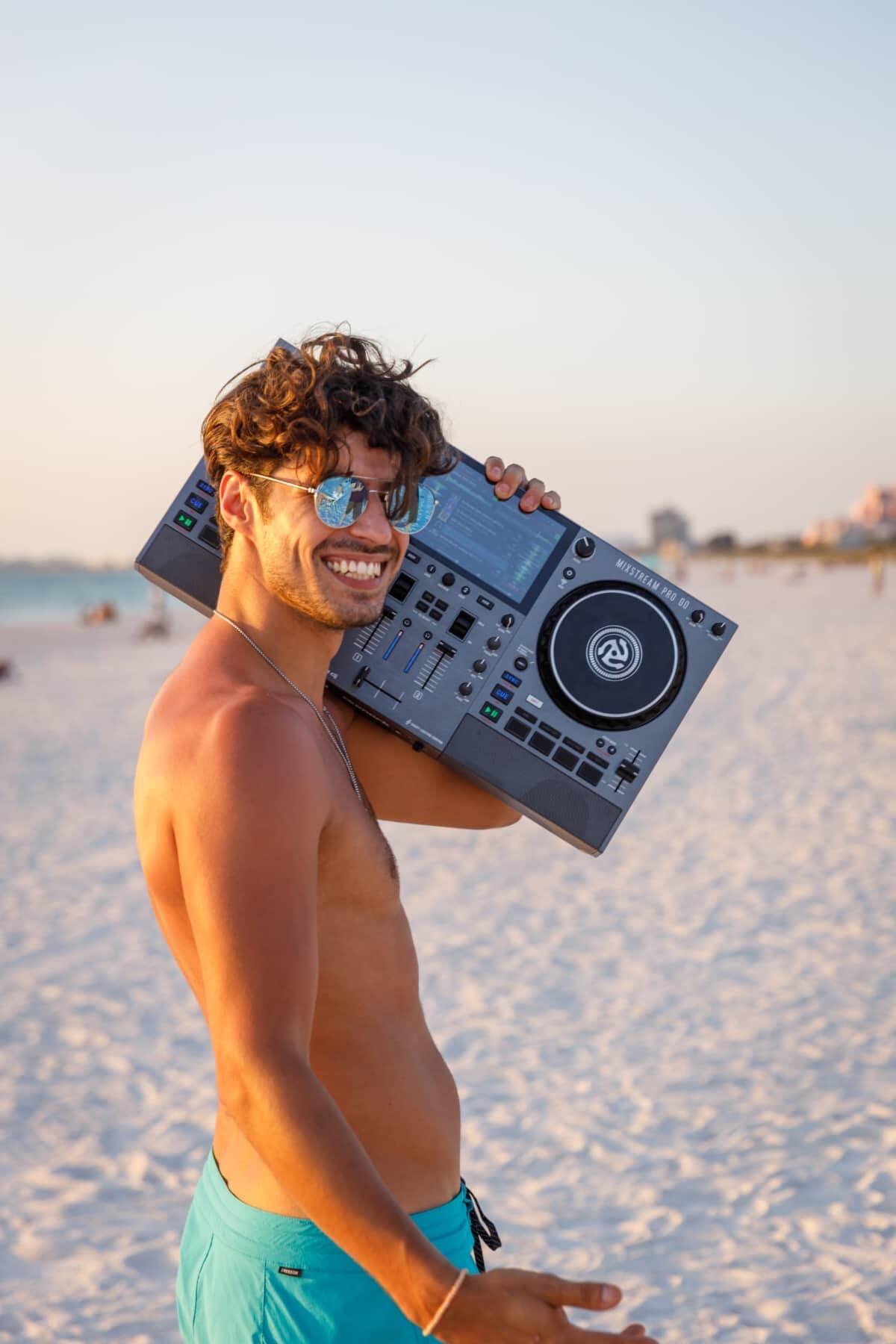 Numark Mixstream Pro Go lifestyle image 5