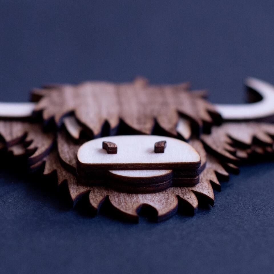 Brown wooden Highland Cow fridge magnet decorative gift