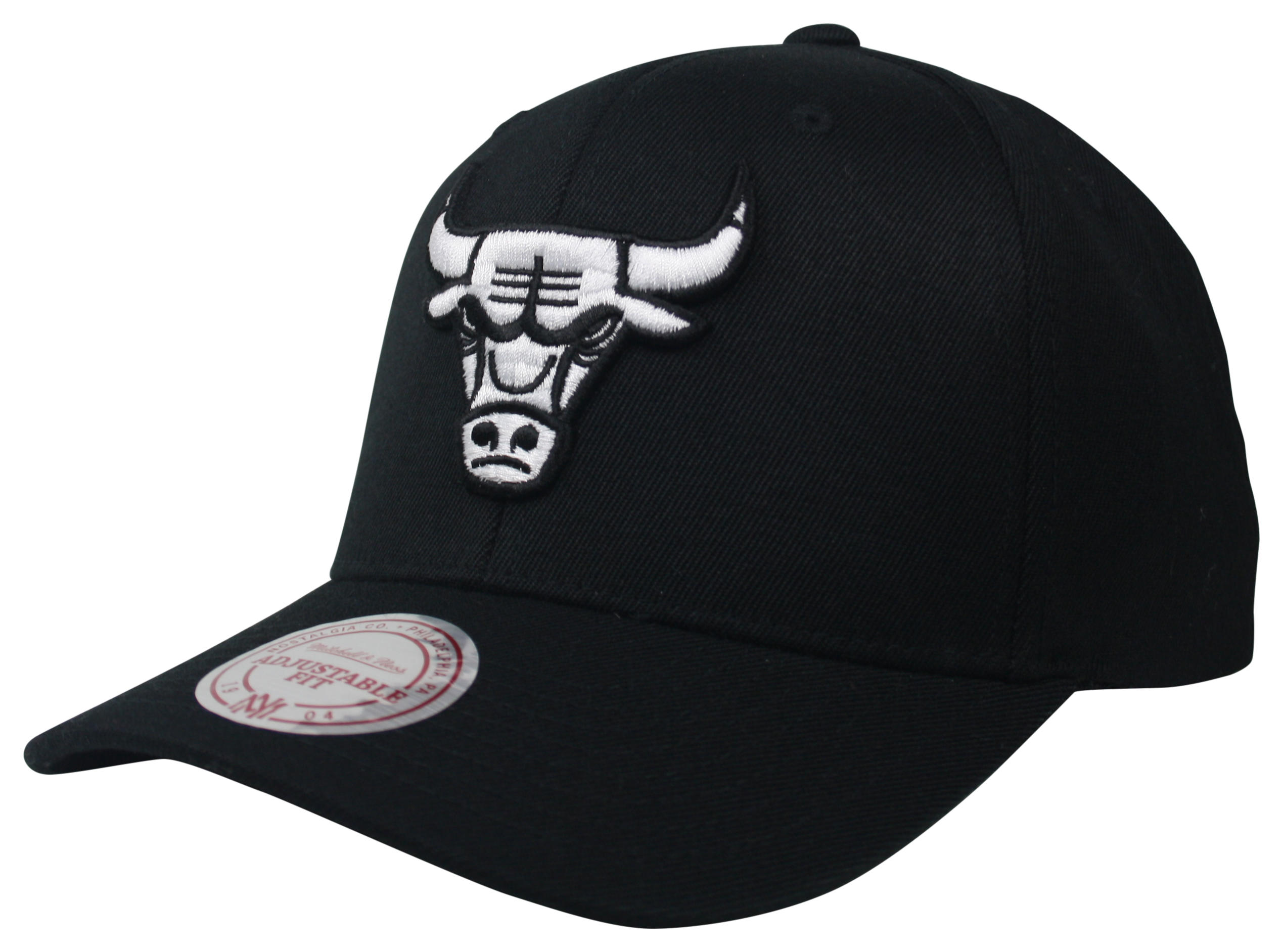 Mitchell & Ness | Chicago Bulls Black Black & White Logo ...