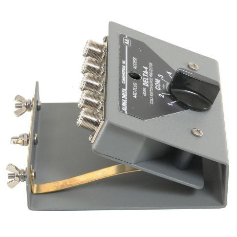 Daiwa CS-201A - 2-Position Coax Switch UHF-Female Connectors