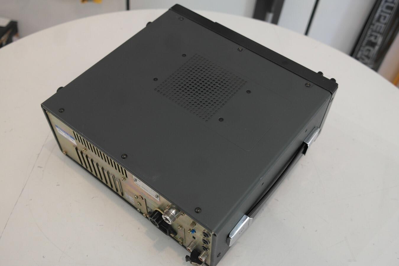 Icom IC-R7000 used condition front panel and casing