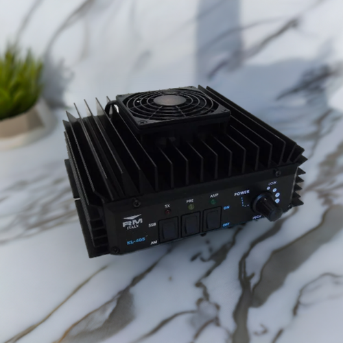 RM KL405V 180W HF Linear Amplifier front view – Radioworld UK