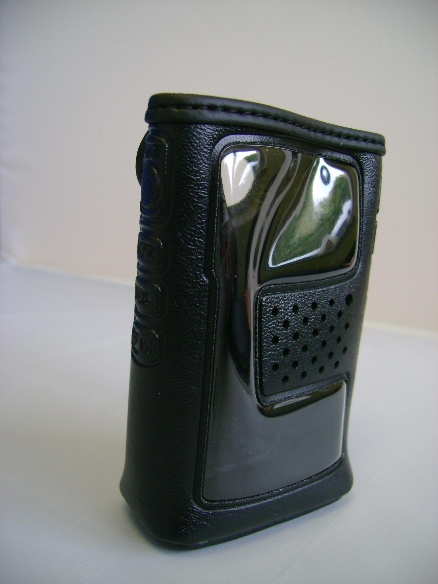 Protective Yaesu CSC‑95 Case for VX‑8GE Handheld Transceiver – Molded Button Access and Durable Stitching