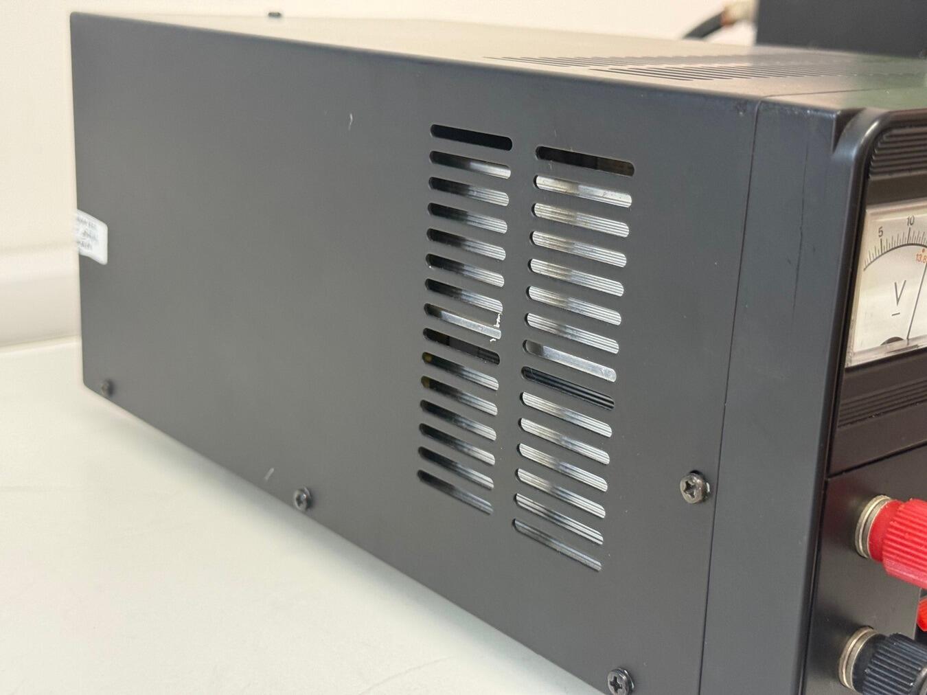 Palstar PS‑30M Heavy Duty Power Supply