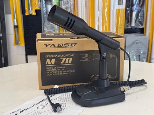 yaesu m‑70 desktop microphone front panel