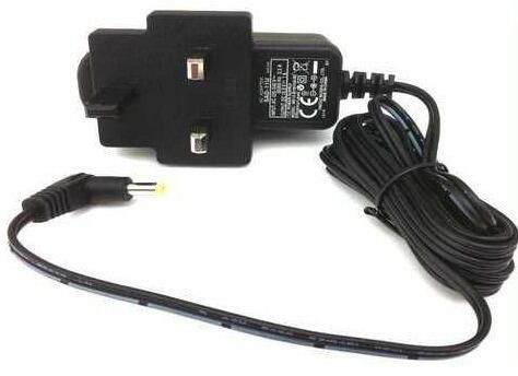 Yaesu SAD-11U AC adaptor, charger for Yaesu transceivers.