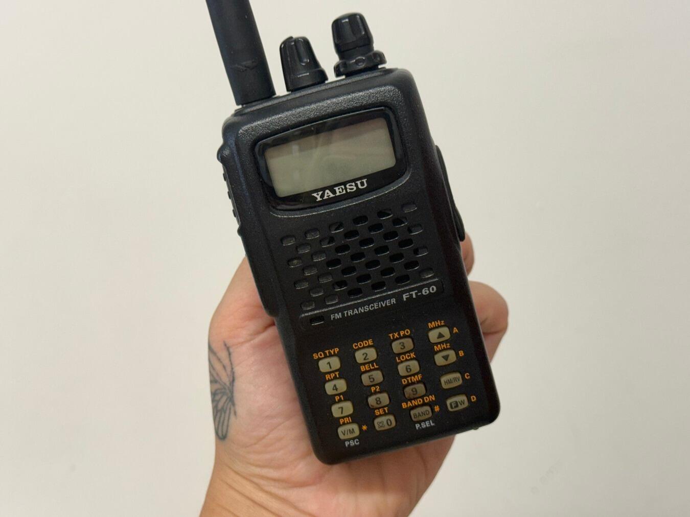 second hand yaesu ft‑60e handheld