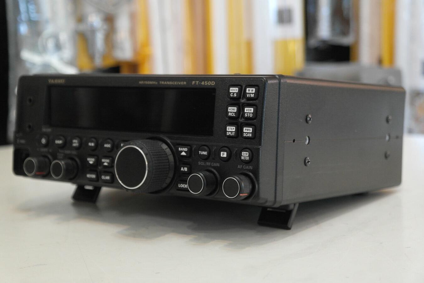 Yaesu FT-450D main tuning dial and front panel controls