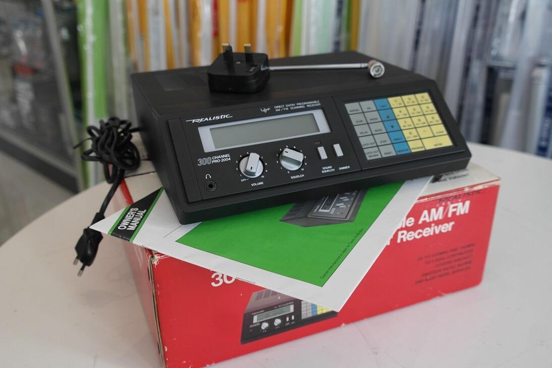 Second Hand Realistic Pro-2004 Receiver Scanner 1