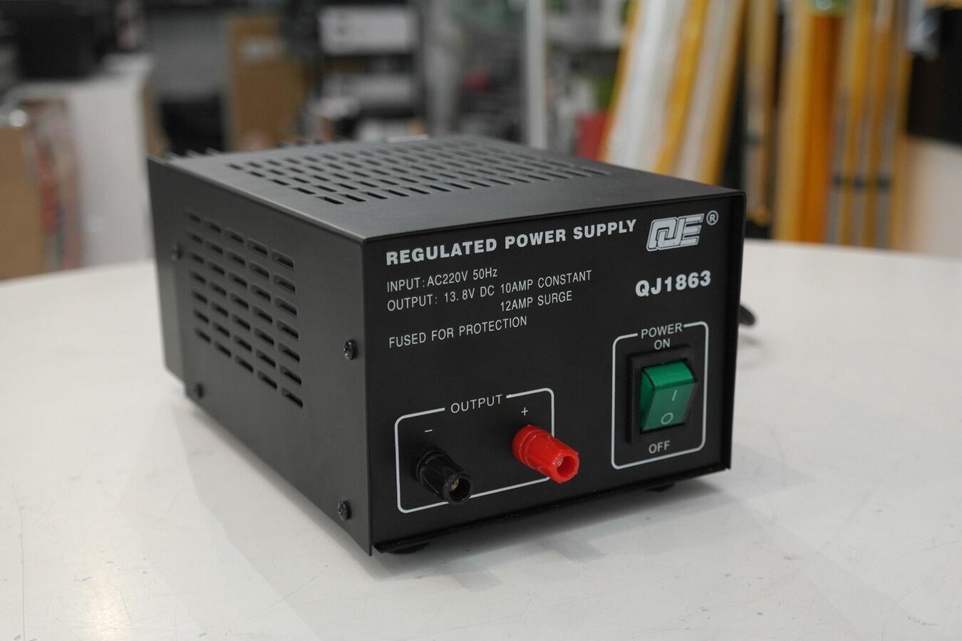 QJE QJ1863 DC power supply output terminals detail