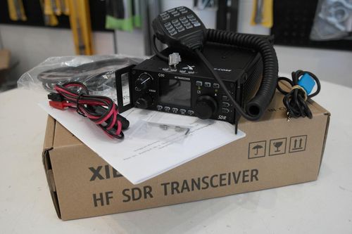 Xiegu G90 20W HF SDR transceiver with built-in antenna tuner